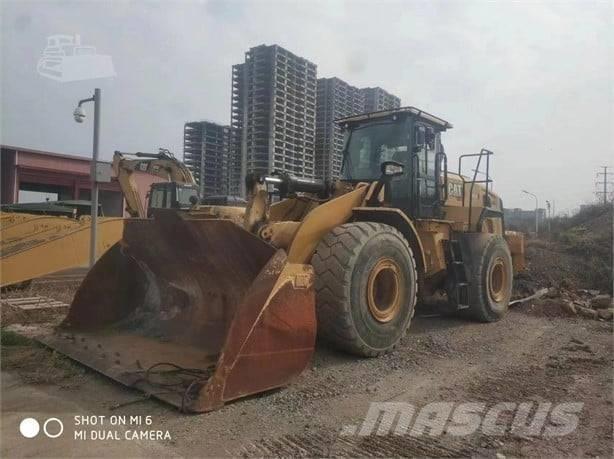 CAT 966L Фронтальные погрузчики