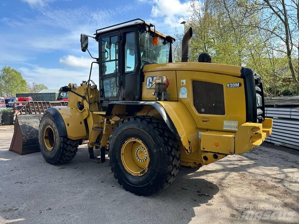 CAT 930M Фронтальные погрузчики