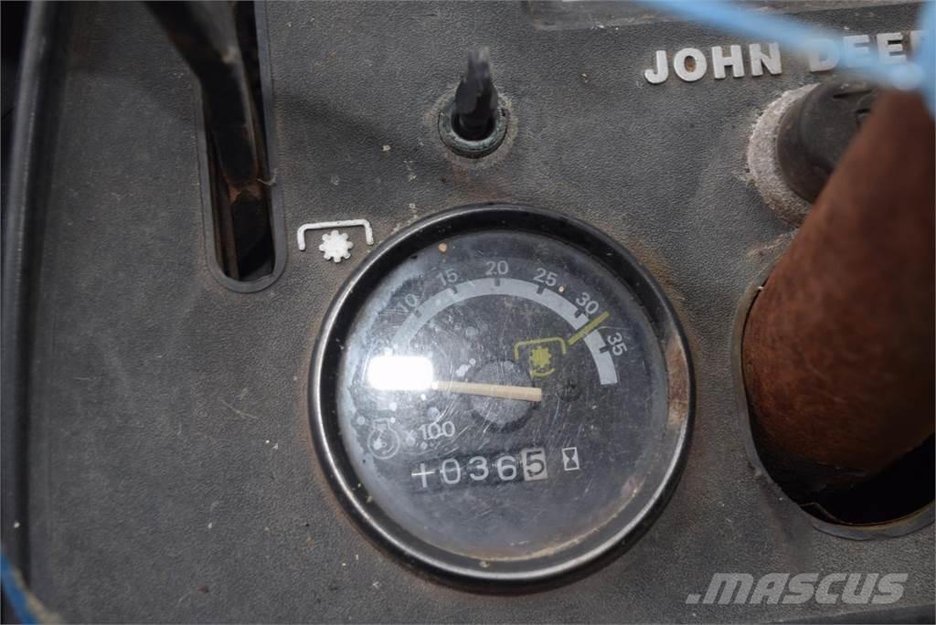 John Deere 755 Трактора