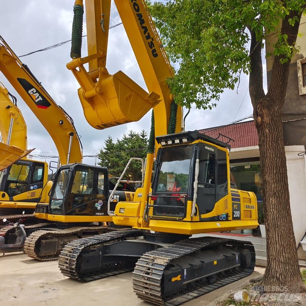 Komatsu PC 200 Гусеничные экскаваторы