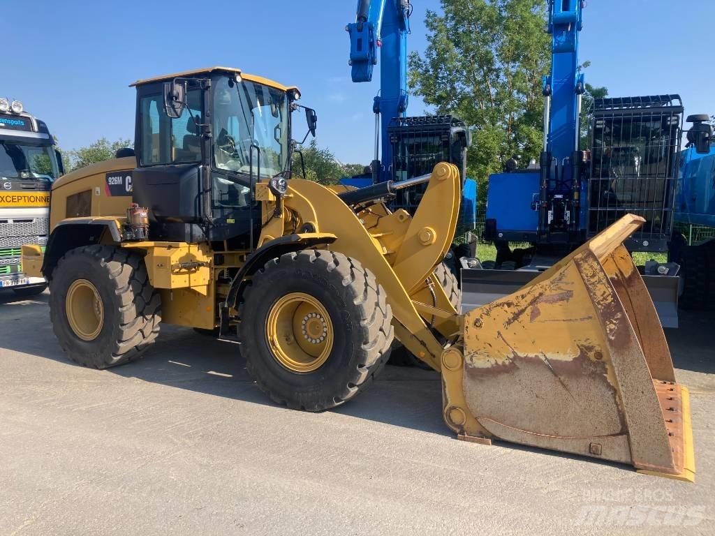 CAT 926M Фронтальные погрузчики