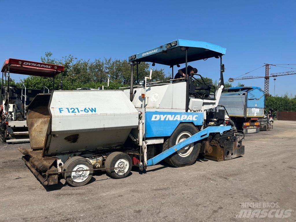 Dynapac F 121-6W Асфальтоукладчики