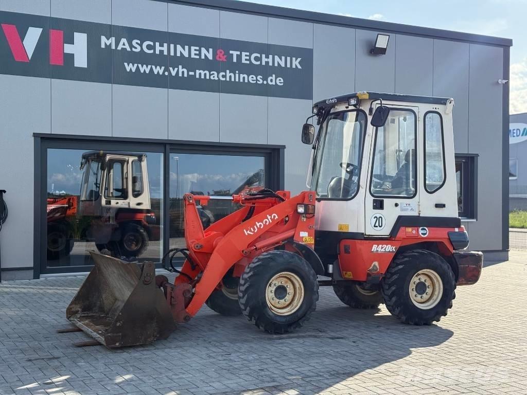 Kubota R 420 Фронтальные погрузчики