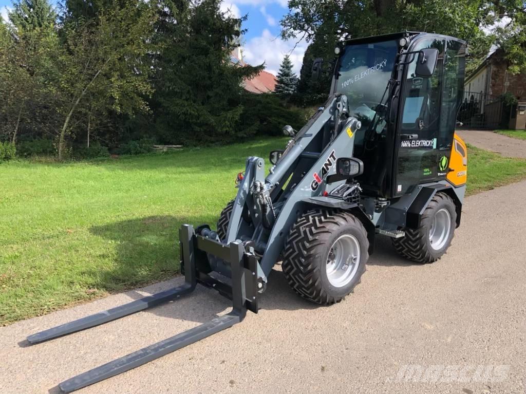 GiANT G 2200 E Многофункциональные сельскохозяйственные погрузчики