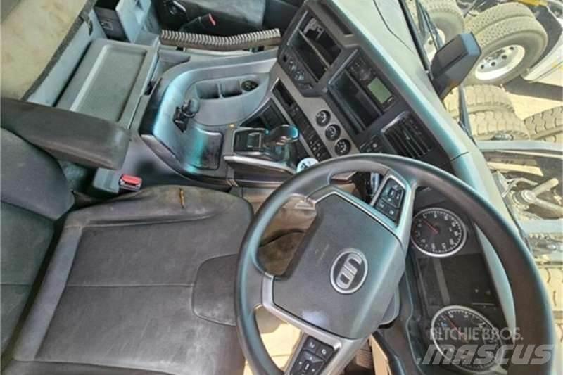 UD TRUCKS QUON Специальные грузовики