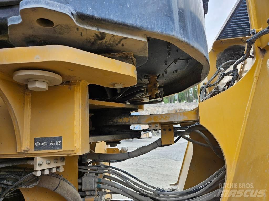 CAT 980 M Фронтальные погрузчики