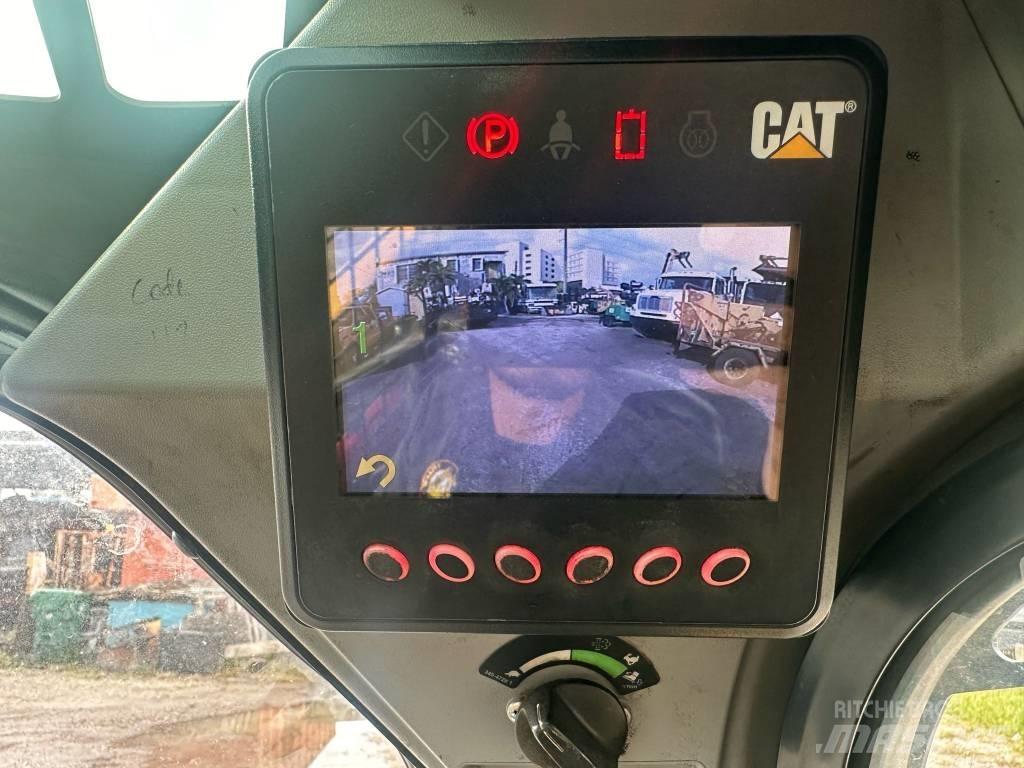 CAT 246 D Мини-погрузчики
