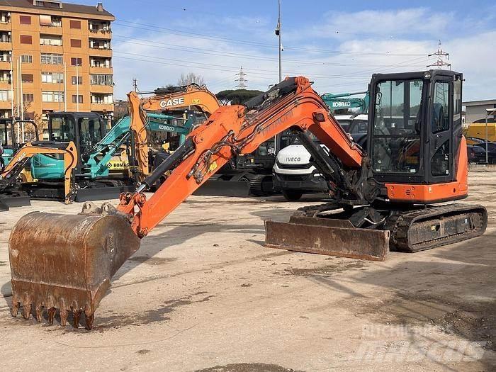 Hitachi ZX65USB Мини-экскаваторы