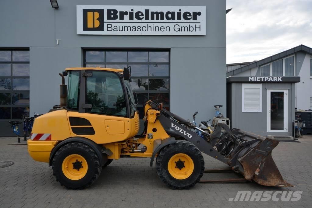 Volvo L 25 F Фронтальные погрузчики
