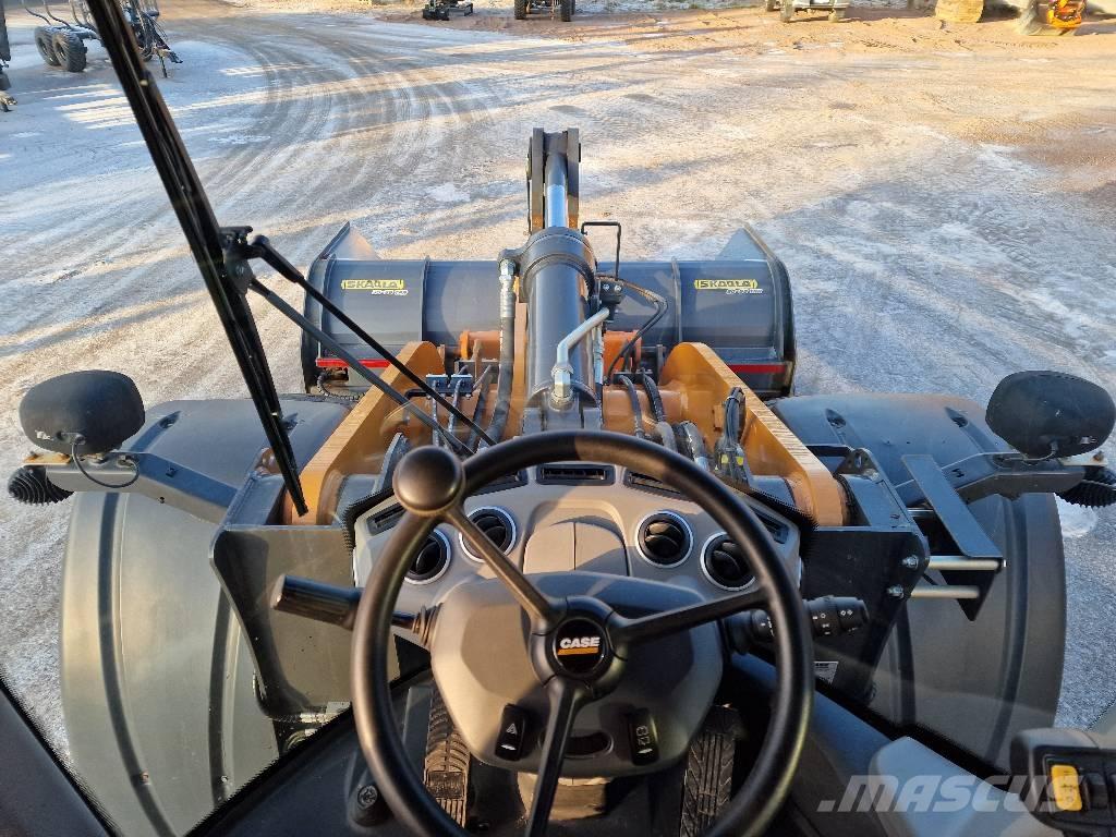 CASE 821 G2 Фронтальные погрузчики