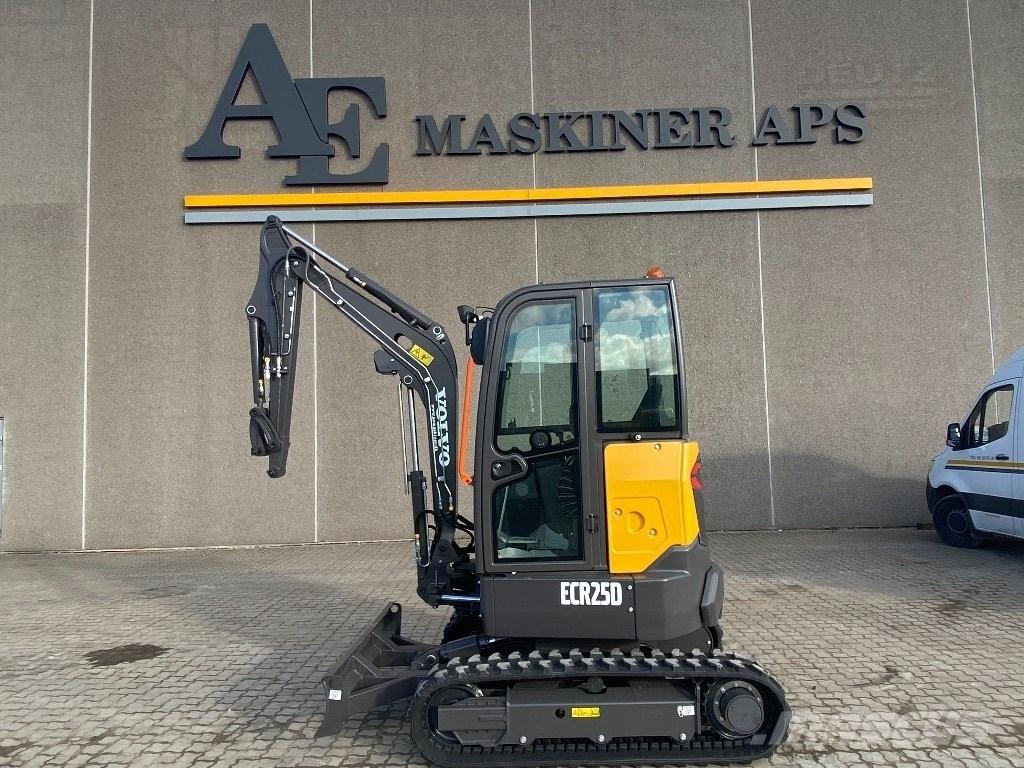 Volvo ECR 25 D Мини-экскаваторы