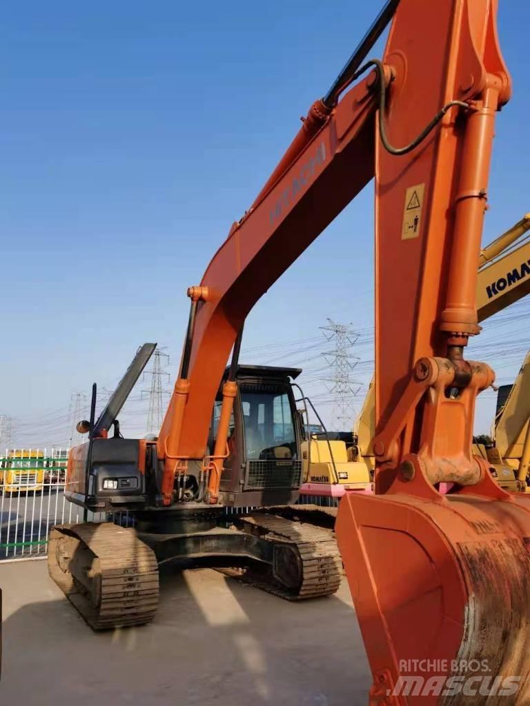 Hitachi ZX 210 Гусеничные экскаваторы