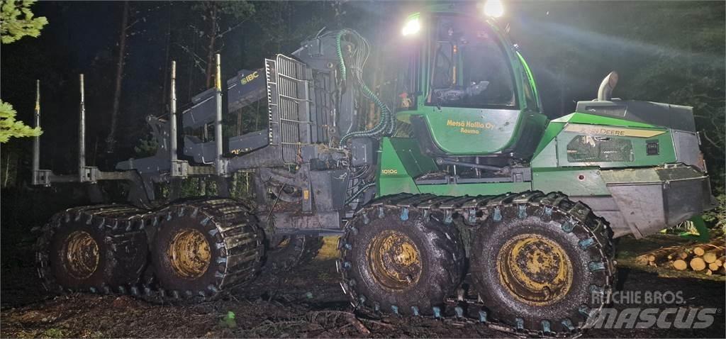 John Deere 1010G Форвардеры