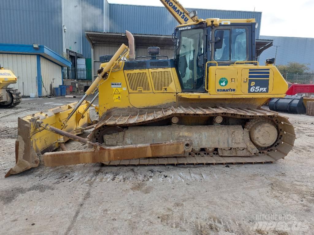 Komatsu D65PX-18 Гусеничные бульдозеры