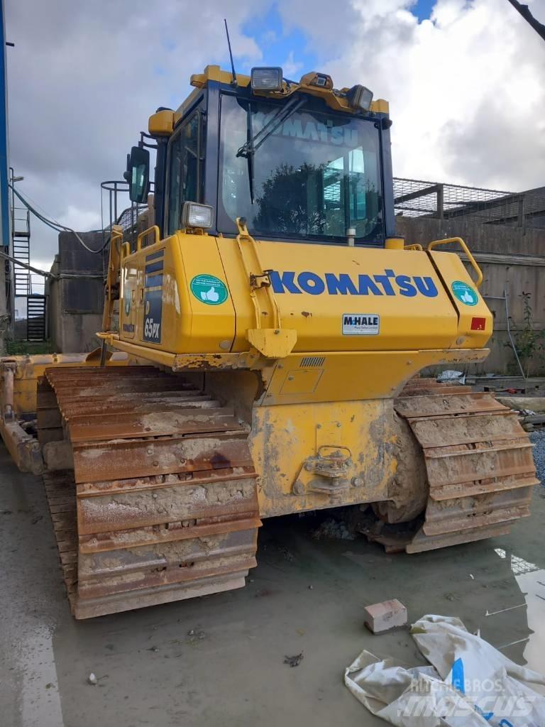 Komatsu D65PX-18 Гусеничные бульдозеры