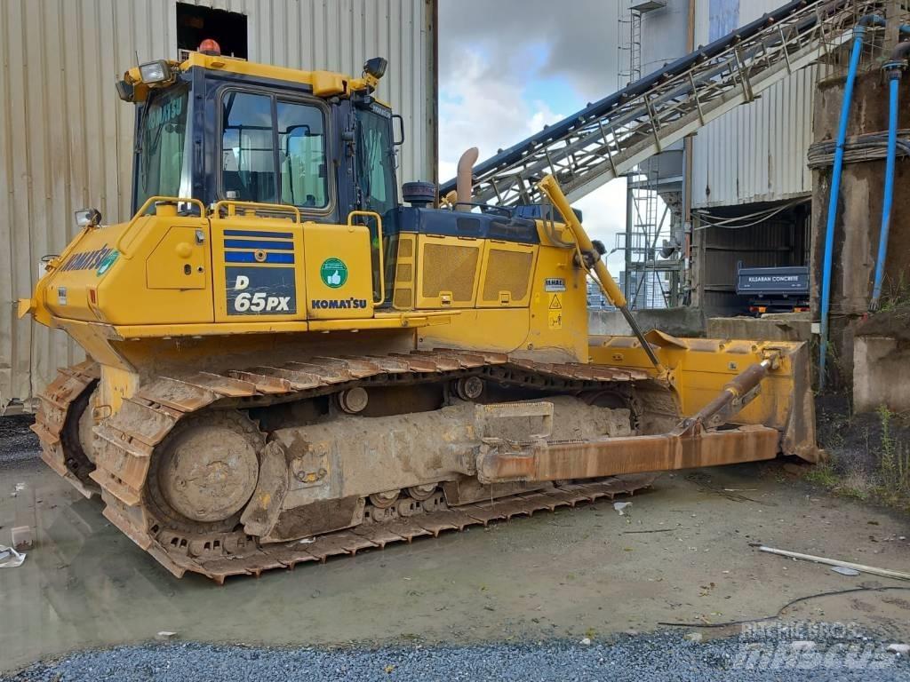 Komatsu D65PX-18 Гусеничные бульдозеры