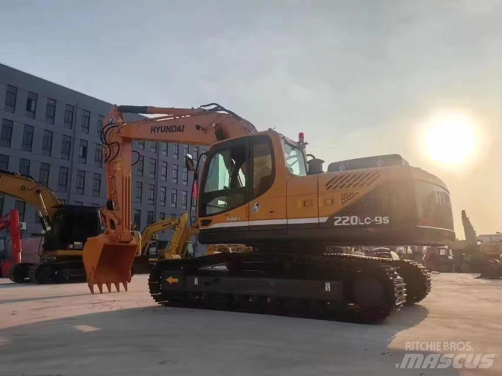 Hyundai HX 220 LC-9S Гусеничные экскаваторы