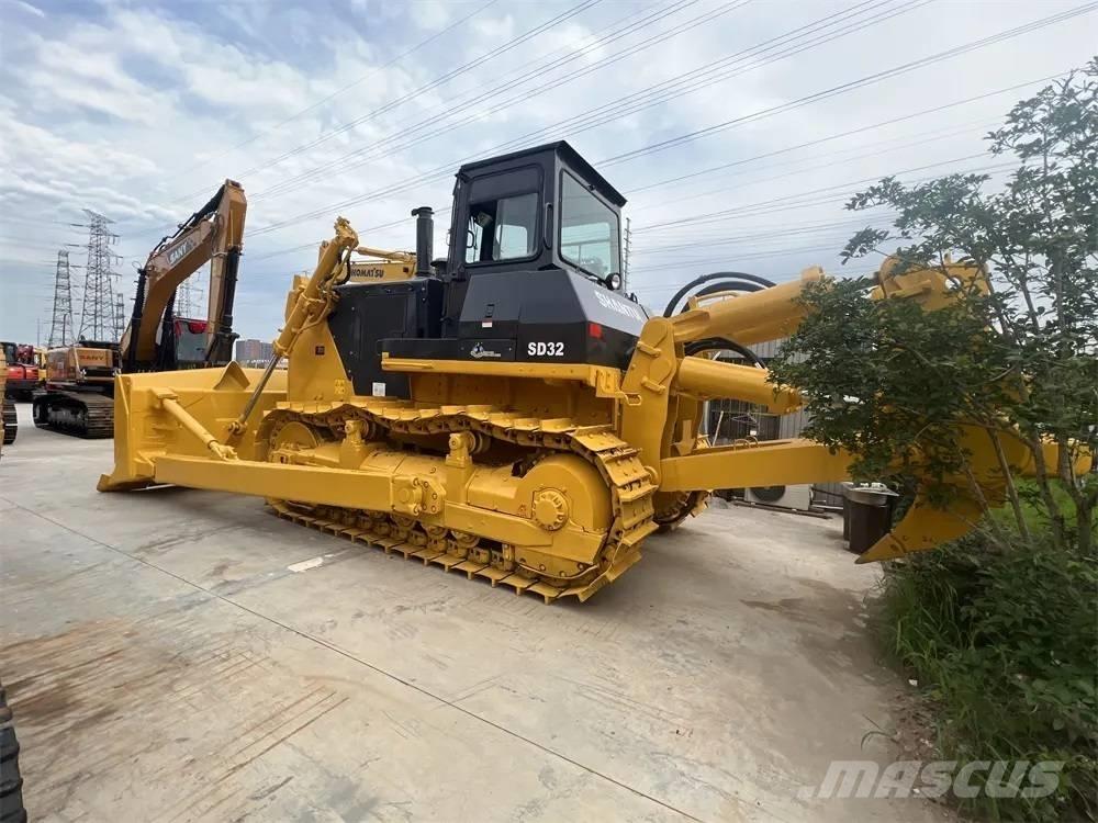 Shantui SD32 Гусеничные бульдозеры