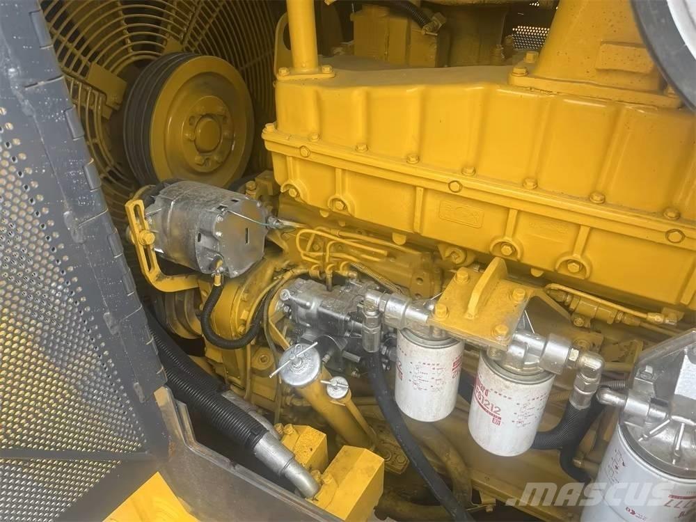 Shantui SD32 Гусеничные бульдозеры
