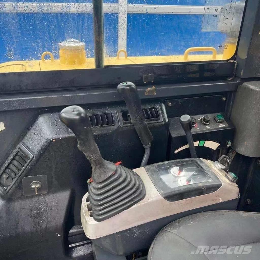 Komatsu PC56-7 Мини-экскаваторы