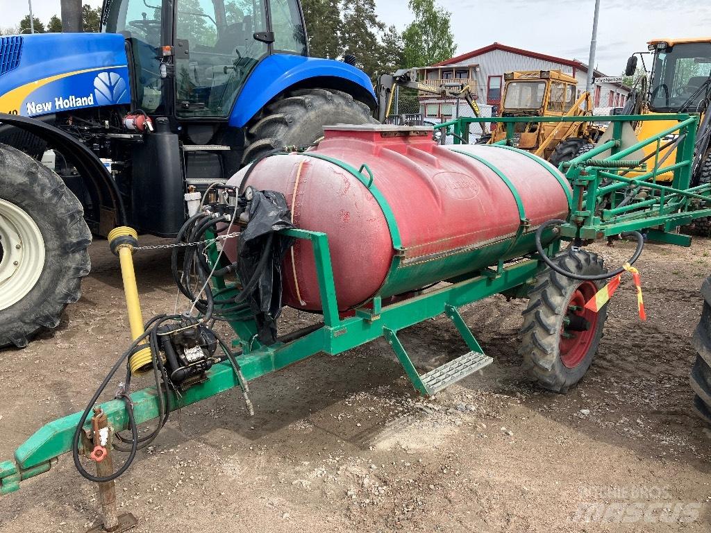 Moteska 16m Прицепные опрыскиватели