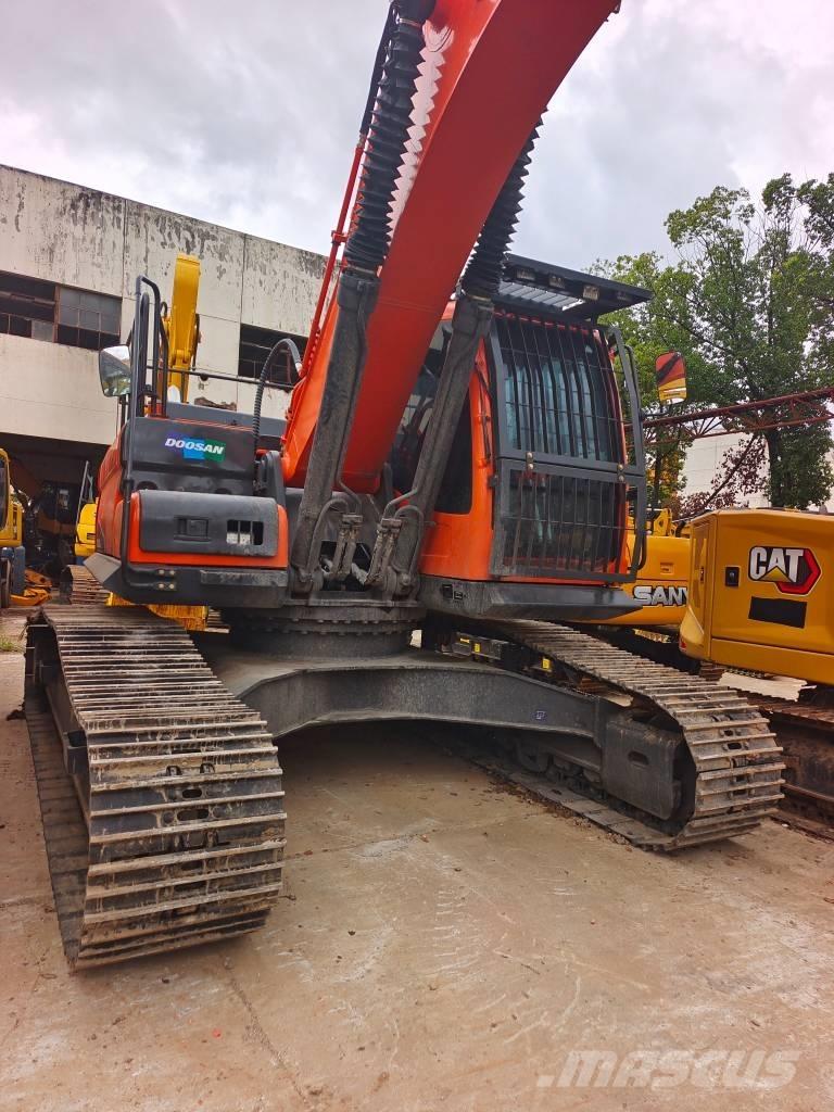 Doosan DX 300LC Гусеничные экскаваторы