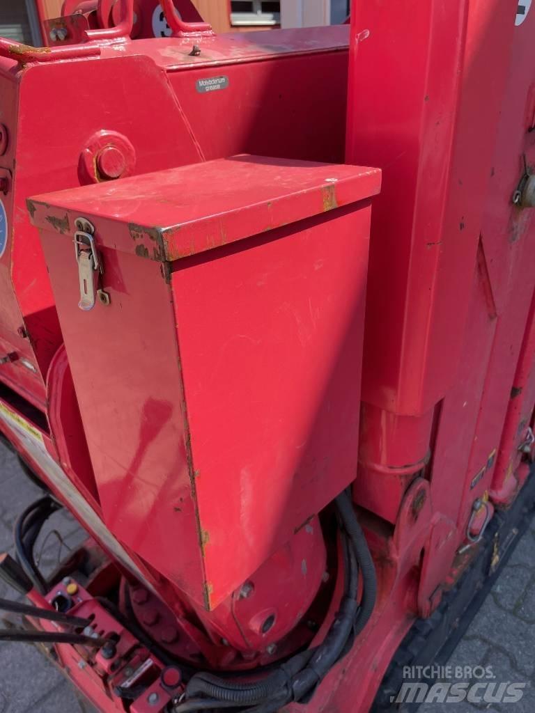Unic URW-095 Гусеничные краны