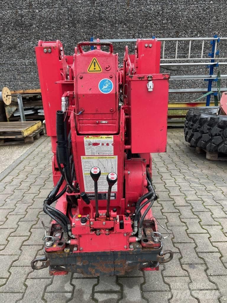 Unic URW-095 Гусеничные краны