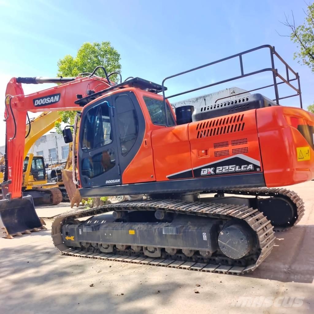 Doosan DX 225 LC-9C Гусеничные экскаваторы