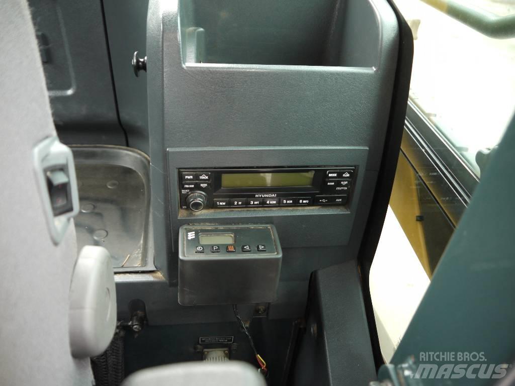 Hyundai R 220 LC-9A Гусеничные экскаваторы