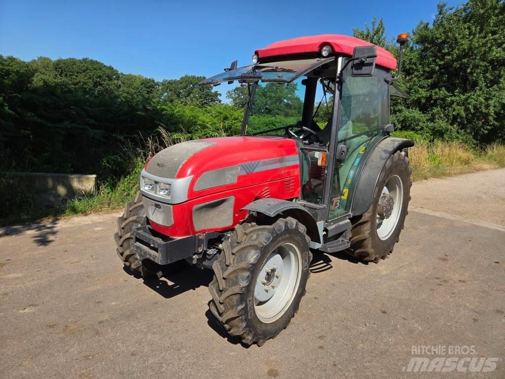 McCormick F 90 Трактора