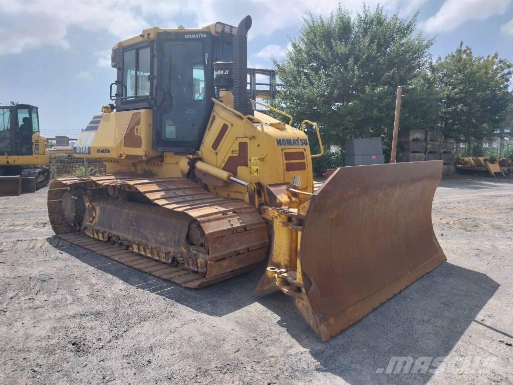 Komatsu D61PX-23 Гусеничные бульдозеры