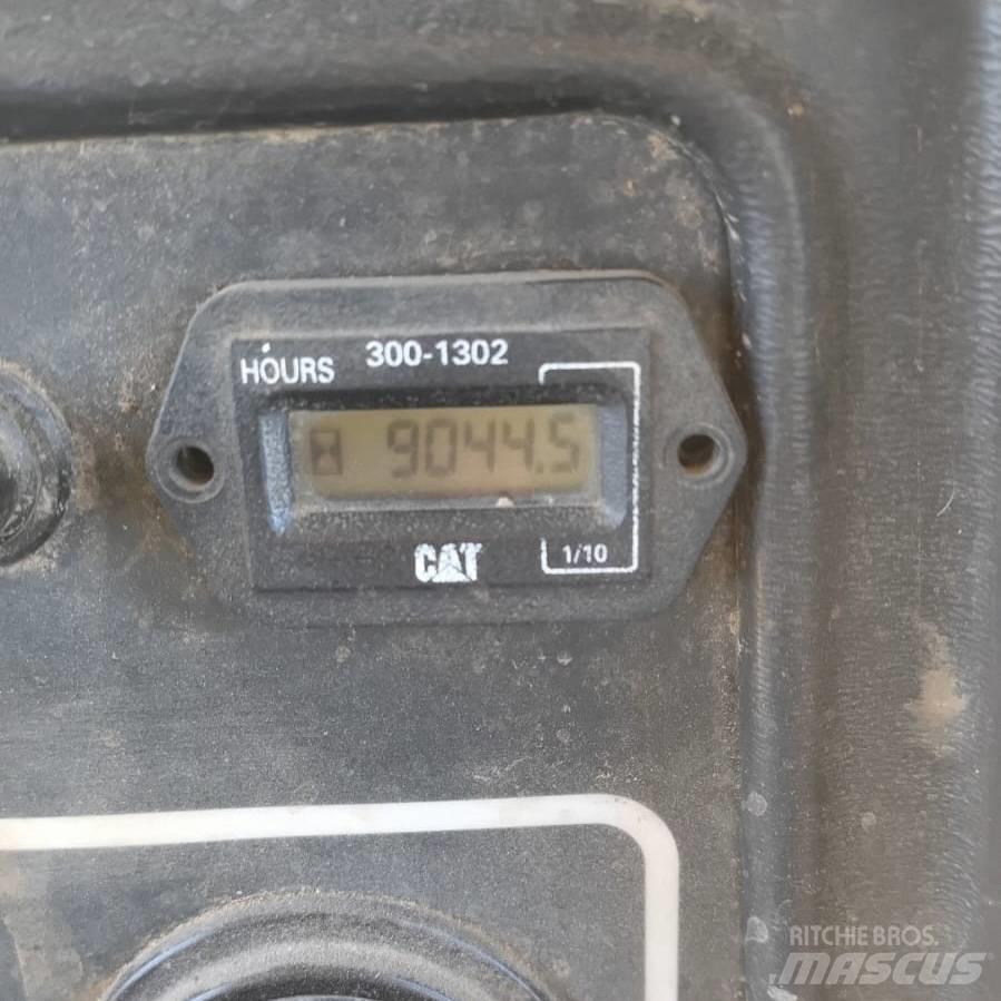 CAT D 8 R Гусеничные бульдозеры
