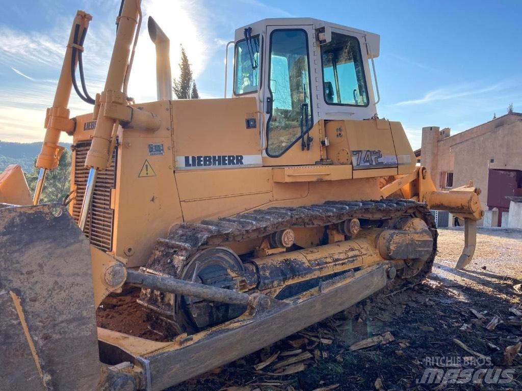 Liebherr PR 742 Гусеничные бульдозеры