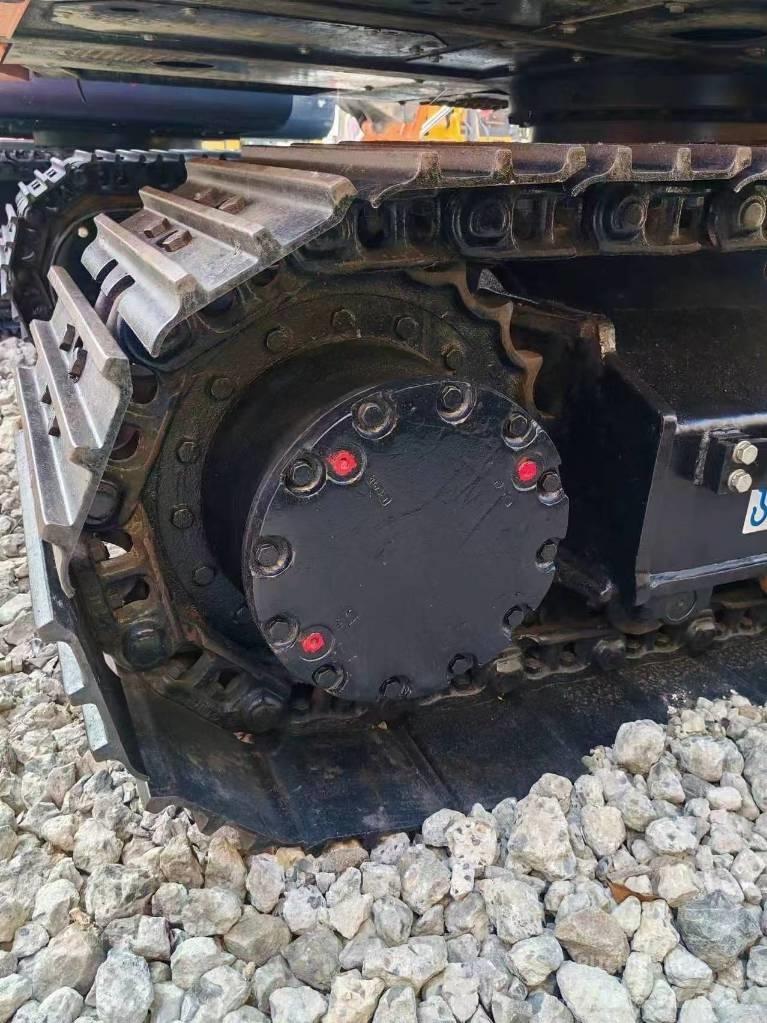 Hitachi ZX 120 Гусеничные экскаваторы