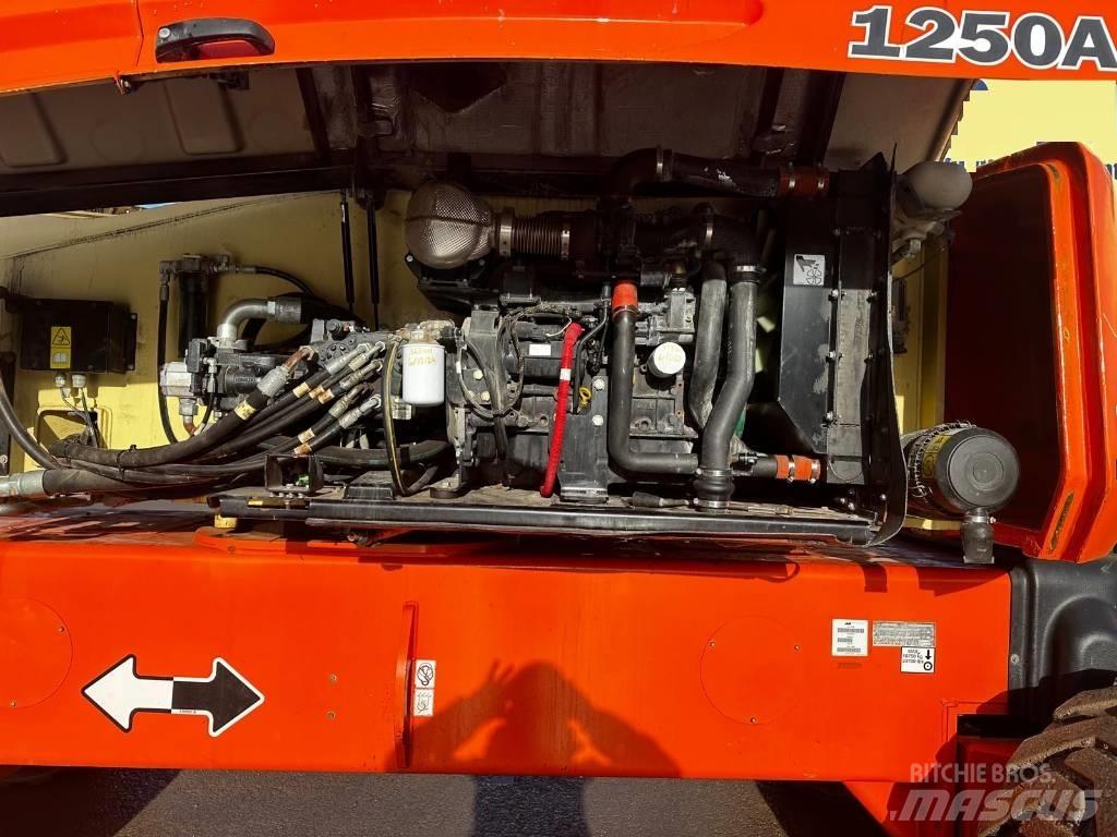 JLG 1250 AJP Коленчатые подъемники