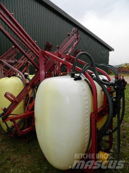Hardi 900 Прицепные опрыскиватели