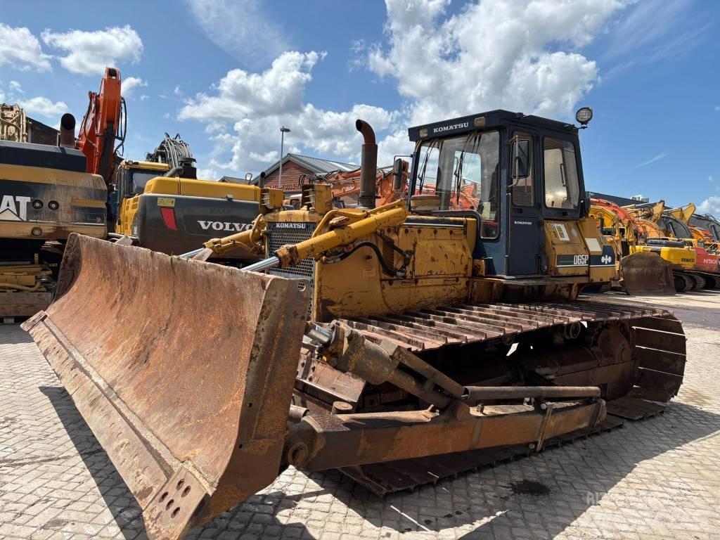 Komatsu D65PX-8 Гусеничные бульдозеры