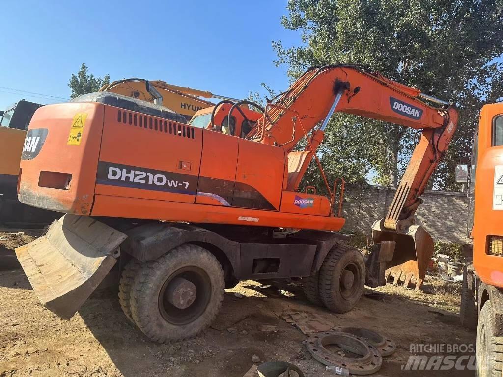Doosan DH 210 W Колёсные экскаваторы
