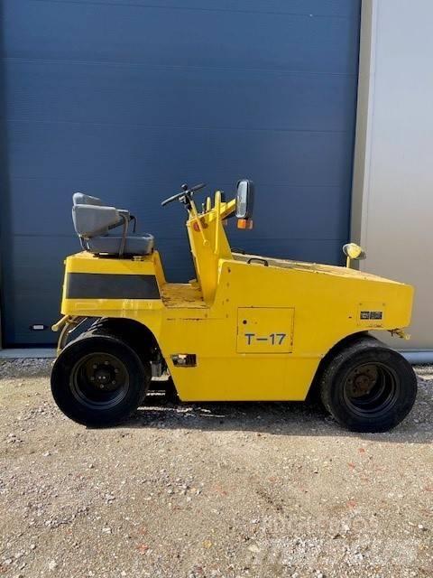 Sakai TS 160 Пневматические катки