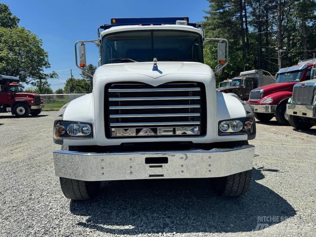 Mack GU 713 Грузовики-Самосвалы