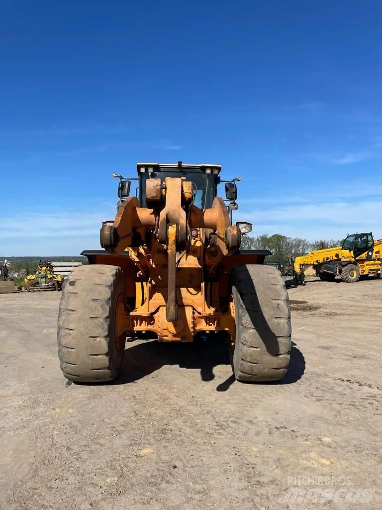 Hyundai HL 975 Фронтальные погрузчики