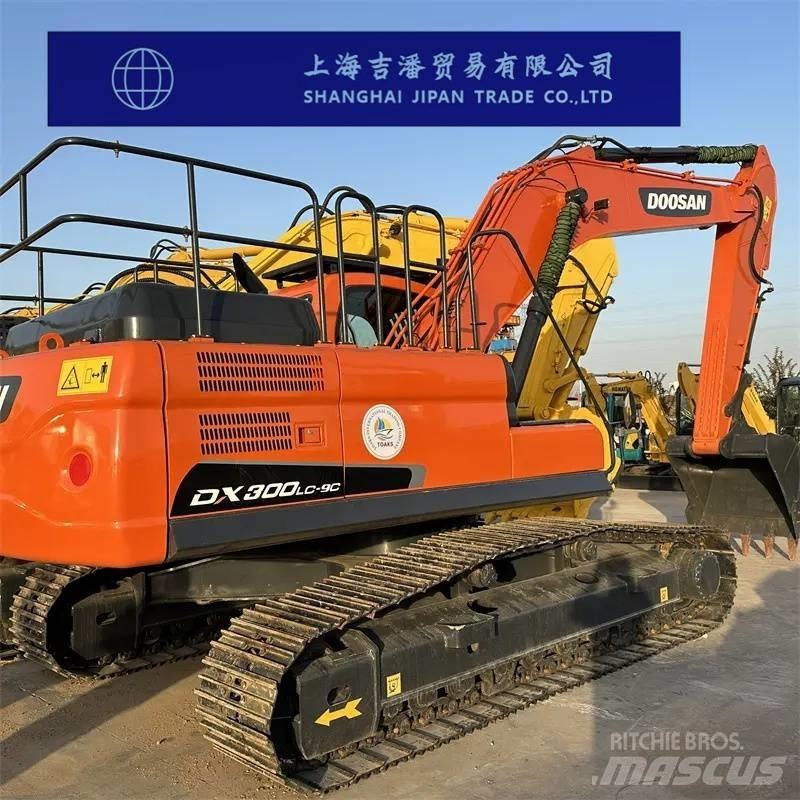 Doosan DX 300 Гусеничные экскаваторы
