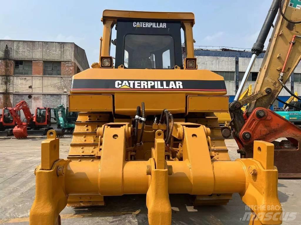 CAT D8R Гусеничные бульдозеры