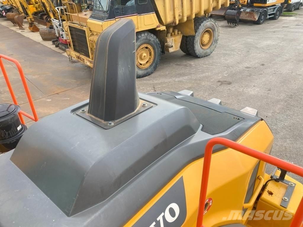 Volvo L120H NVT Фронтальные погрузчики