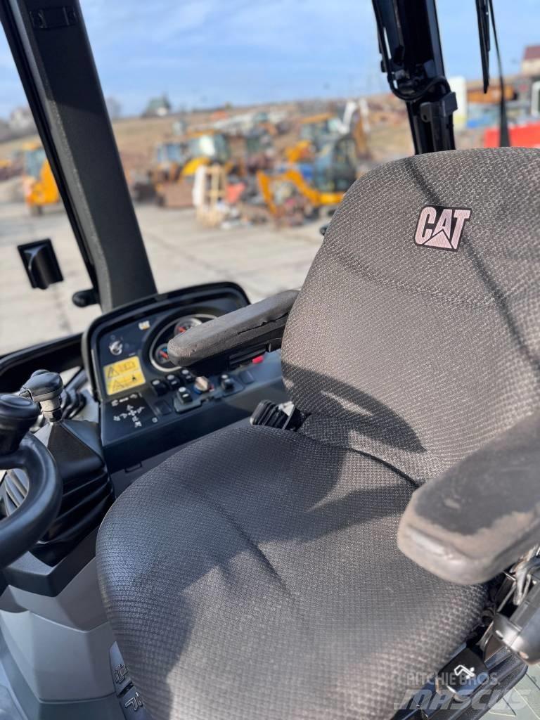 CAT 428 E Экскаваторы-погрузчики