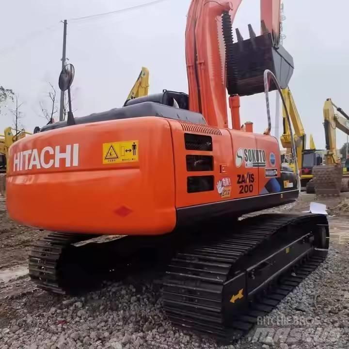 Hitachi ZX 200 Гусеничные экскаваторы