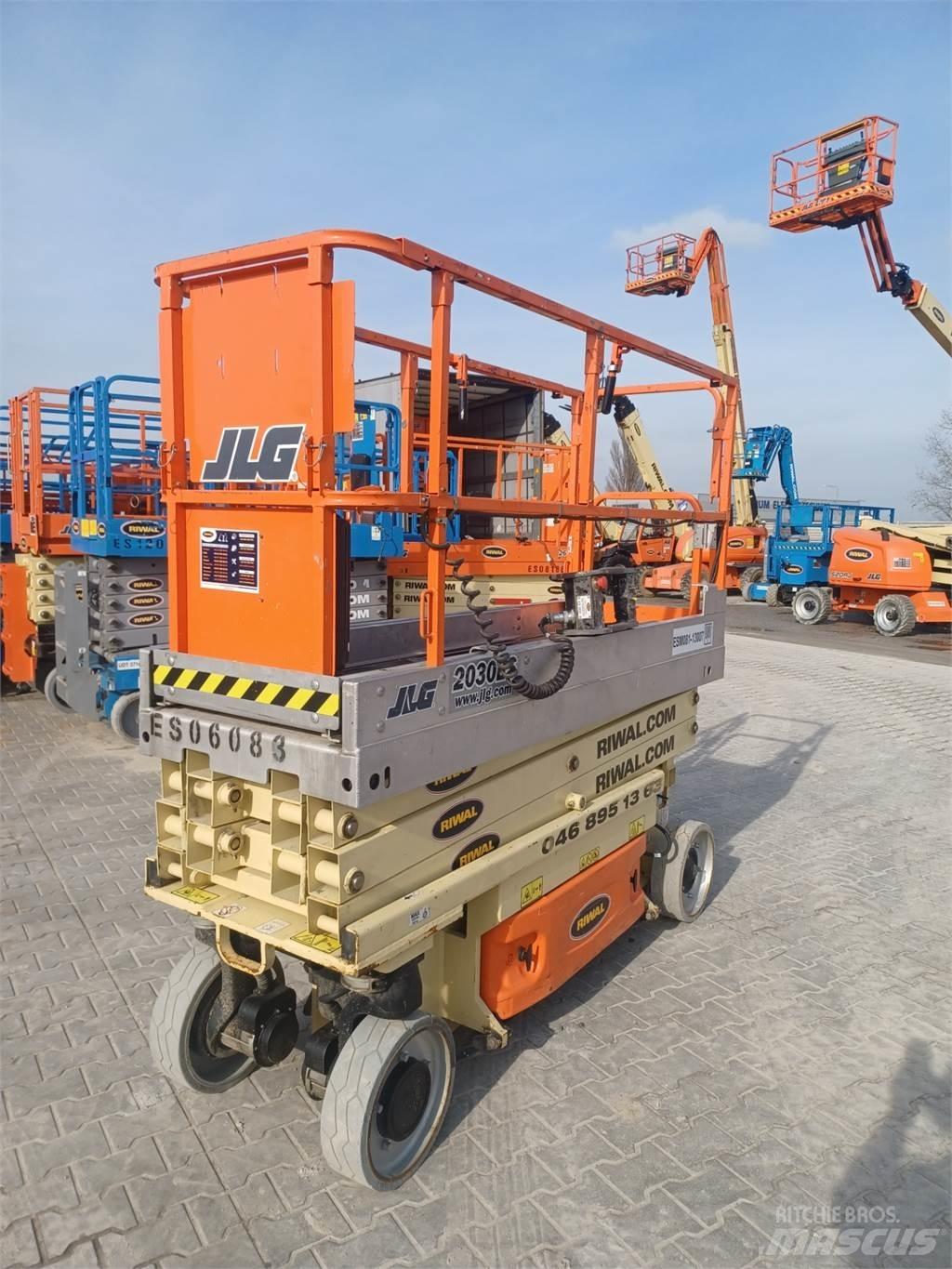 JLG 2030ES Ножничные подъемники