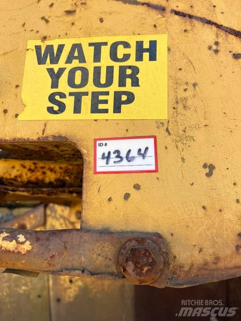 CAT D 8 L Гусеничные бульдозеры