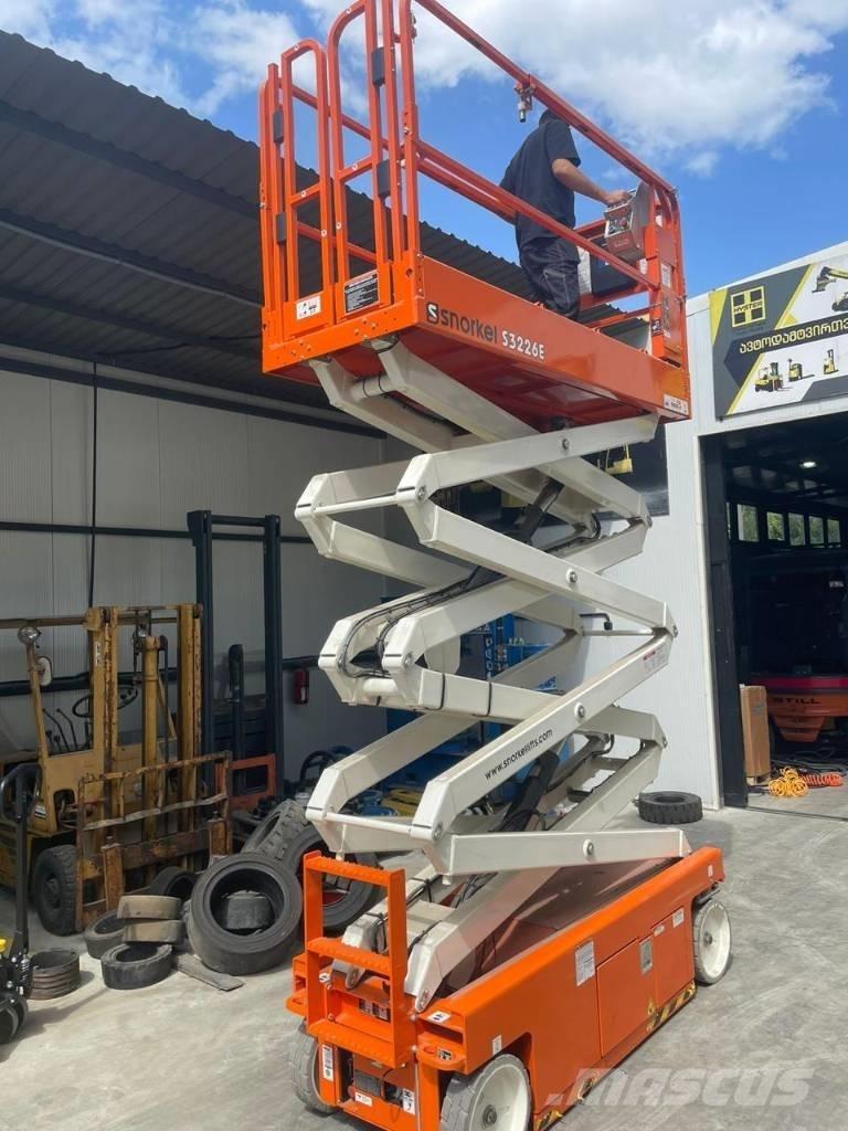 Snorkel S 3246 E Scissor lifts